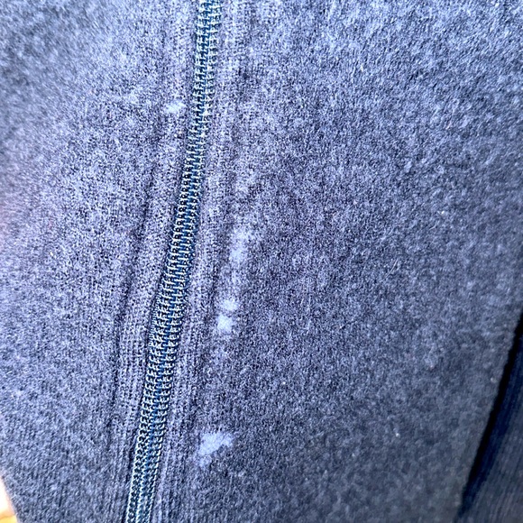 KUHL 100% Merino Wool navy full-zip jacket with thumb holes - Picture 3 of 6